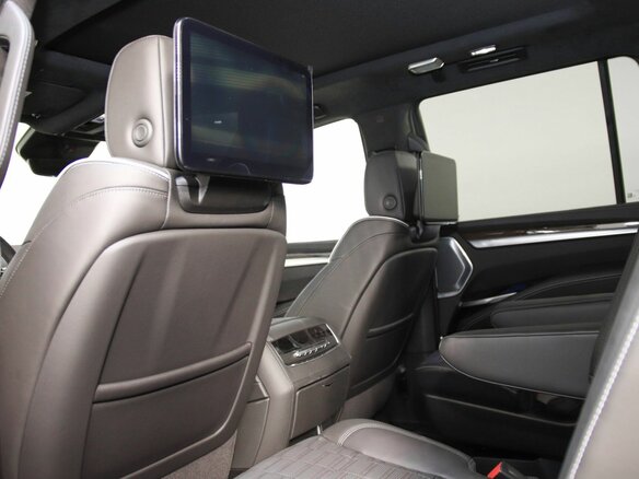 2026 Cadillac Escalade V Рестайлинг, чёрный, 21029900 рублей - вид 11