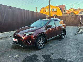 2017 Toyota RAV4 IV (XA40) Рестайлинг, красный, 2300000 рублей, вид 2