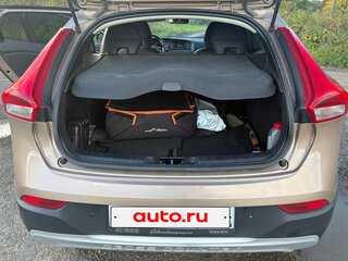 2015 Volvo V40 Cross Country I, золотистый, 1550000 рублей, вид 3