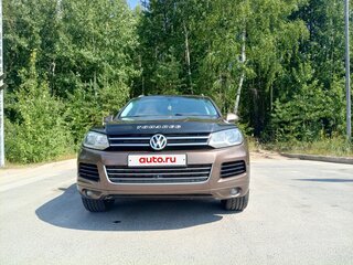 2011 Volkswagen Touareg II, коричневый, 1650000 рублей, вид 1
