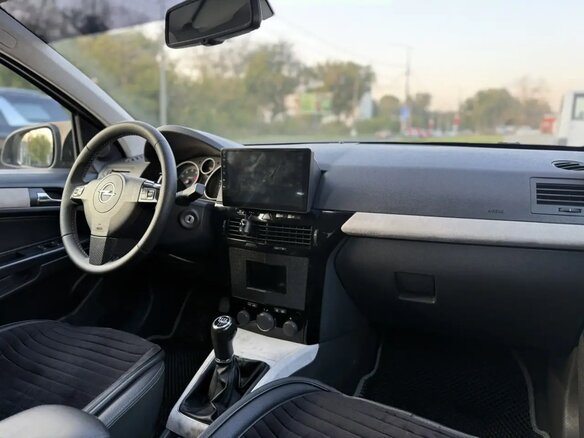 2010 Opel Astra H Рестайлинг, чёрный - вид 13