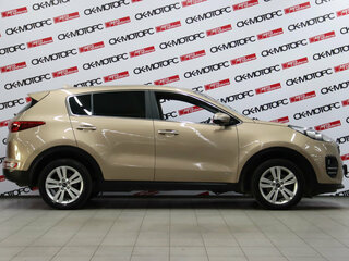 2017 Kia Sportage IV, коричневый, 1555550 рублей, вид 4