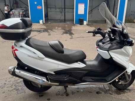 2013 Suzuki Burgman (SkyWave) 650, белый, 550000 рублей, вид 4