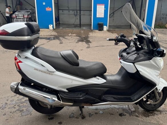 2013 Suzuki Burgman (SkyWave) 650, белый, 550000 рублей - вид 3