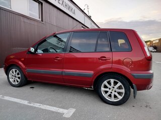2008 Ford Fusion I Рестайлинг, красный, 285000 рублей, вид 4