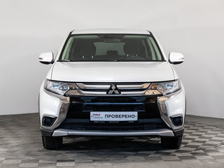 2018 Mitsubishi Outlander III Рестайлинг 2, белый, 1699000 рублей, вид 2