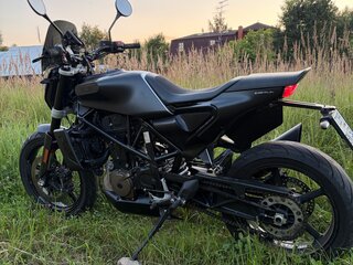2019 Husqvarna Svartpilen 701, чёрный, 710000 рублей, вид 4