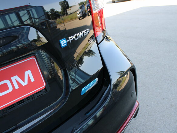 2018 Nissan Note Nismo e-Power II Рестайлинг, чёрный, 1549000 рублей - вид 32