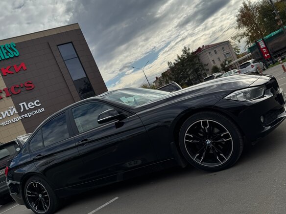 2014 BMW 3 серии 316i VI (F3x), чёрный, 1400000 рублей - вид 4