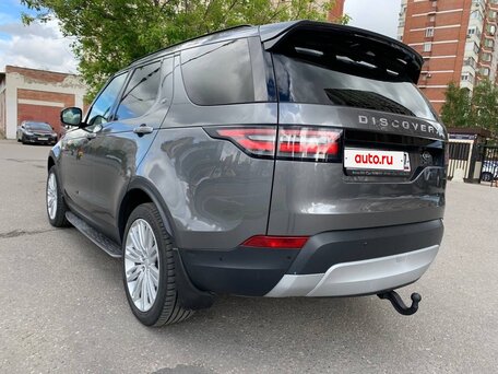 2017 Land Rover Discovery V, серый, 3050000 рублей, вид 5