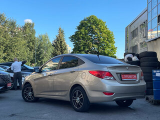 2014 Hyundai Solaris I, бежевый, 799000 рублей, вид 4