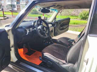 2012 Mini Hatch Cooper II (R56) Рестайлинг, белый, 1100000 рублей, вид 4