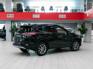 2016 Toyota RAV4 IV (XA40) Рестайлинг, чёрный, 2090000 рублей, вид 2