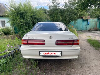 1996 Toyota Mark II VIII (X100), белый, 635000 рублей, вид 3