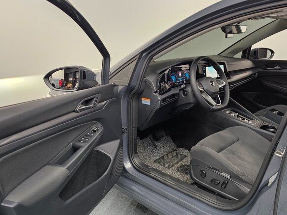2022 Volkswagen Golf VIII, серый - вид 11