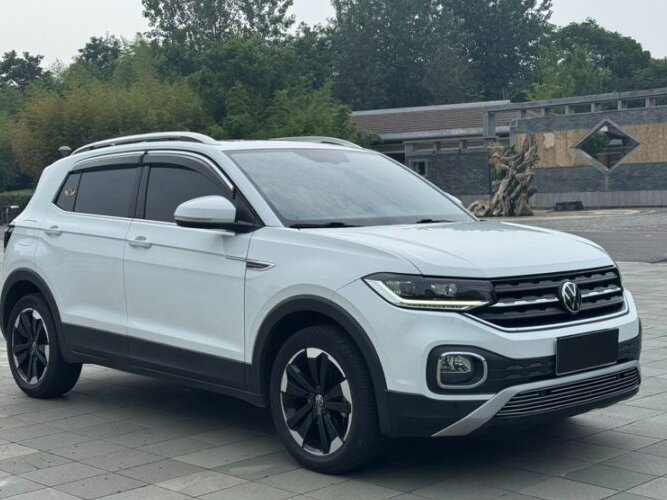 Открыть фотографии: Volkswagen Tacqua