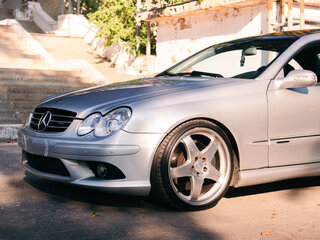 2002 Mercedes-Benz CLK-Класс 320 II (W209), серебристый, 1300000 рублей, вид 4