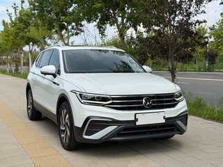 2023 Volkswagen Tiguan II Рестайлинг, белый, 2330000 рублей, вид 3