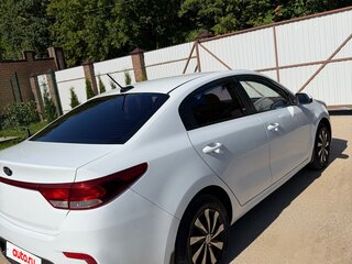 2019 Kia Rio IV, белый, 989000 рублей, вид 3
