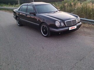 1997 Mercedes-Benz E-Класс 290 II (W210, S210), чёрный, 1000000 рублей, вид 2