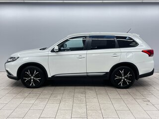 2015 Mitsubishi Outlander III Рестайлинг 2, белый, 1360000 рублей, вид 2