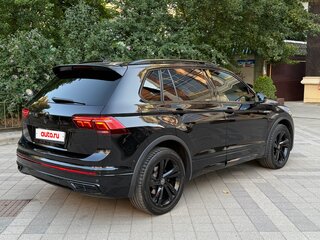 2021 Volkswagen Tiguan II Рестайлинг, чёрный, 3950000 рублей, вид 5