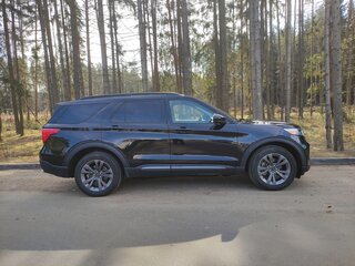 2023 Ford Explorer VI, чёрный, 2420000 рублей, вид 3