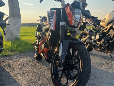 2012 KTM 200 Duke, чёрный, 260000 рублей, вид 2