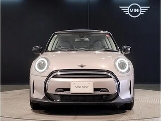 2023 Mini Hatch Cooper III (F55/F56) Рестайлинг 2, бежевый, 1645069 рублей, вид 2