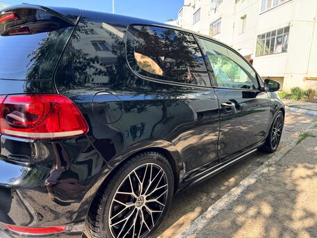 2012 Volkswagen Golf GTI VI, чёрный, 1200000 рублей, вид 5