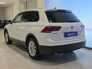 2017 Volkswagen Tiguan II, белый, 2099000 рублей, вид 5