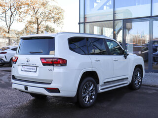 2022 Toyota Land Cruiser 300 Series, белый, 9378000 рублей, вид 4