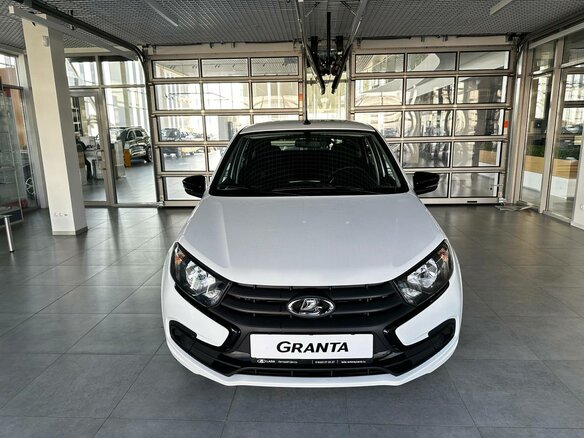 2026 Lada (ВАЗ) Granta I Рестайлинг, белый, 1324000 рублей - вид 2