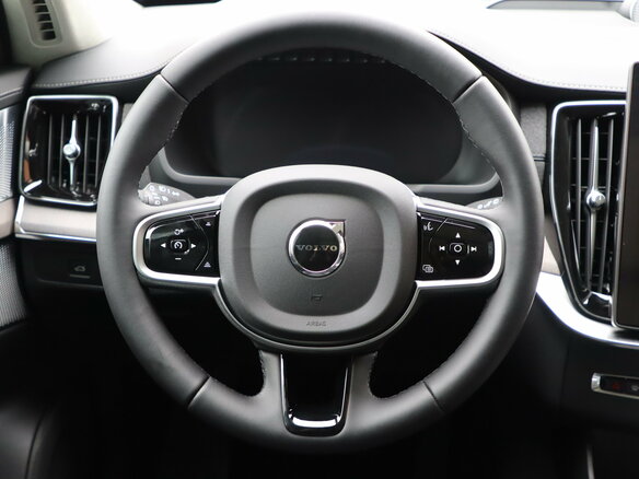 2026 Volvo XC90 B5 II Рестайлинг 2, серый, 10950000 рублей - вид 9