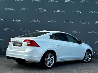 2017 Volvo S60 II Рестайлинг, белый, 1315600 рублей, вид 2