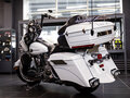 2011 Harley-Davidson Electra Glide, белый, 1100000 рублей - вид 6