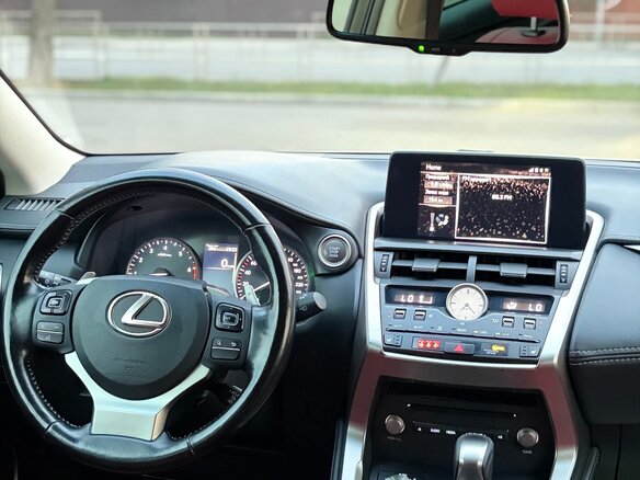 2020 Lexus NX 300 I Рестайлинг, белый, 3130000 рублей - вид 14