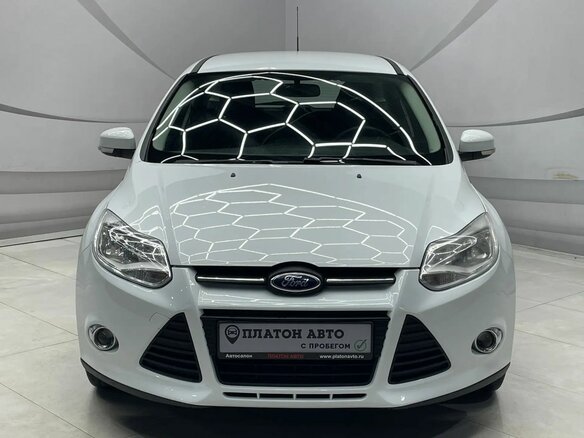 2013 Ford Focus III, белый, 830000 рублей - вид 1