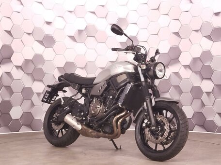 2018 Yamaha XSR700, серый, 649000 рублей, вид 1
