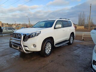 2016 Toyota Land Cruiser Prado 150 Series Рестайлинг 1, белый, 3995000 рублей, вид 1