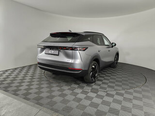 2026 Omoda C7, серебристый, 3299000 рублей, вид 3