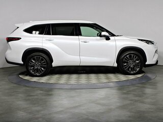 2026 Toyota Highlander IV (XU70), белый, 5590000 рублей, вид 4
