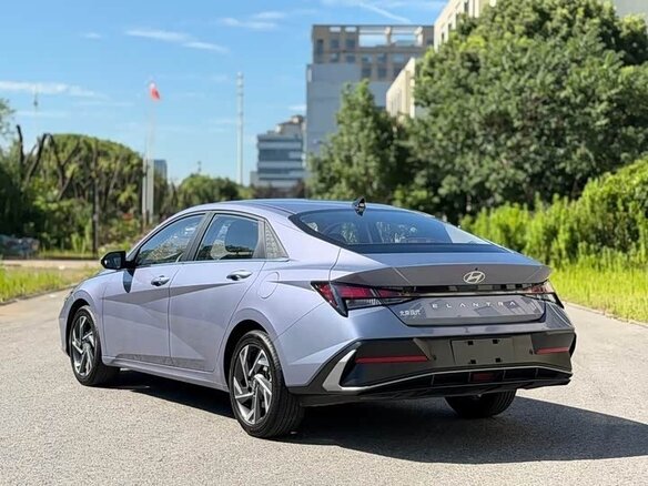 2026 Hyundai Elantra VII (CN7) Рестайлинг, серый - вид 5