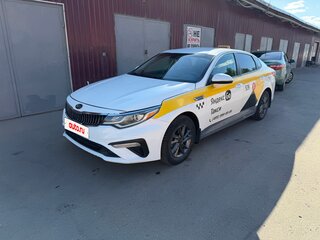 2019 Kia Optima IV Рестайлинг, белый, 890000 рублей, вид 1