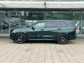 2026 BMW X7 40d I (G07) Рестайлинг, зелёный, 17850000 рублей, вид 2