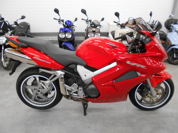 2005 Honda VFR 800, красный, 485000 рублей - вид 1