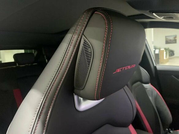 2025 Jetour Dashing I, красный, 2489900 рублей - вид 13