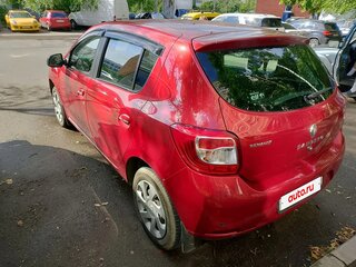 2016 Renault Sandero II, красный, 660000 рублей, вид 4