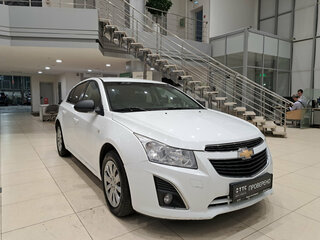 2013 Chevrolet Cruze I Рестайлинг, белый, 680000 рублей, вид 3