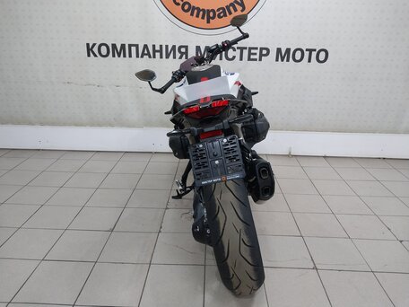 2025 BMW R 1300 R, белый, 2485000 рублей, вид 4